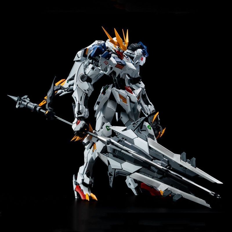 【W MAGAZYNIE】LUNAVOR MG 1/100  – Model Kit Oberon recenzja i cena